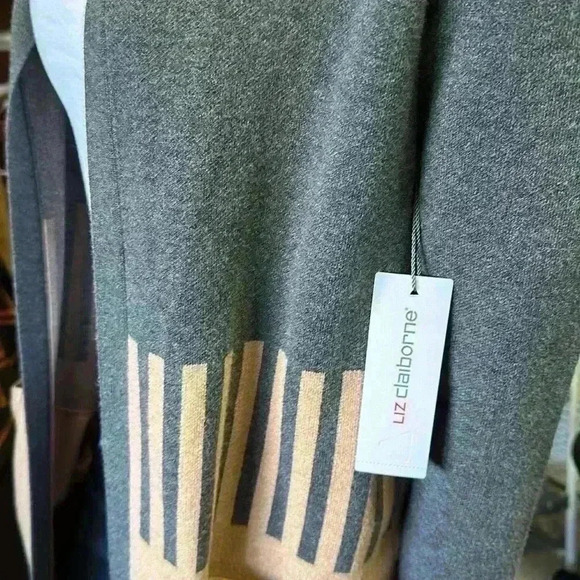 NWT Liz Claibourne women’s long caramel heather cardigan with pockets size M - Picture 9 of 10